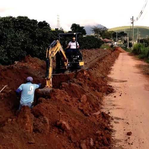 A PREFEITURA DE LAJINHA, EM PARCERIA COM O SERVIÇO AUTÔNOMO DE ÁGUA E ESGOTO (SAAE)