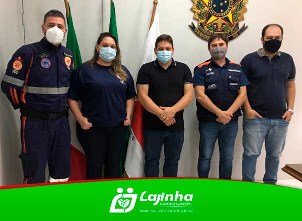 PREFEITO RECEBE VISITA DE EQUIPE DO SAMU